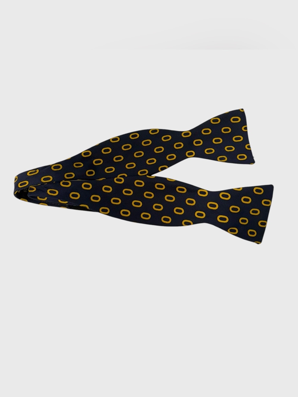 Ben Silver Cravate Navy Blue Golden Yellow Oval Print Silk Bow Tie